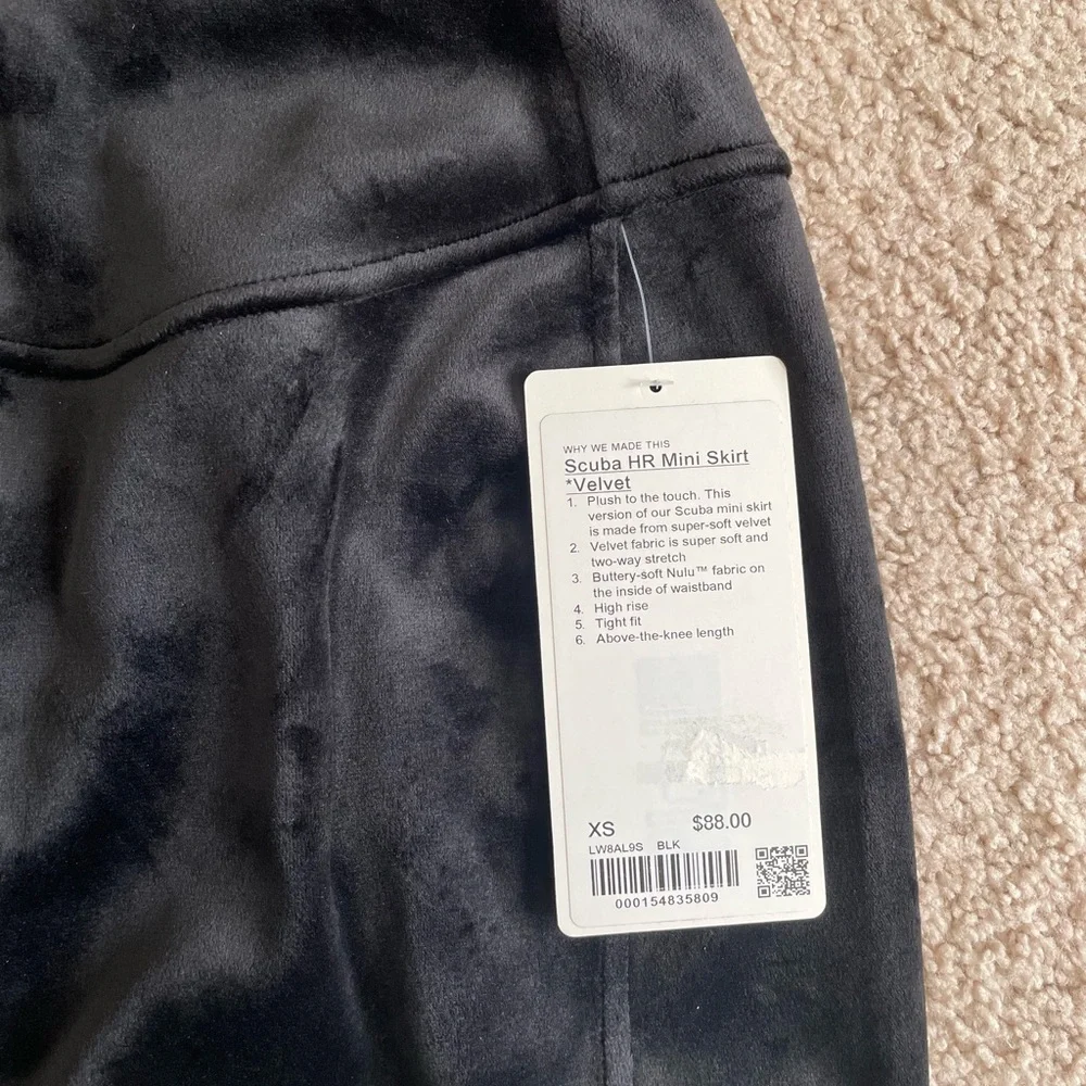 Lululemon Scuba High-Rise Mini Skirt *Velvet - Black - Picture 6 of 9